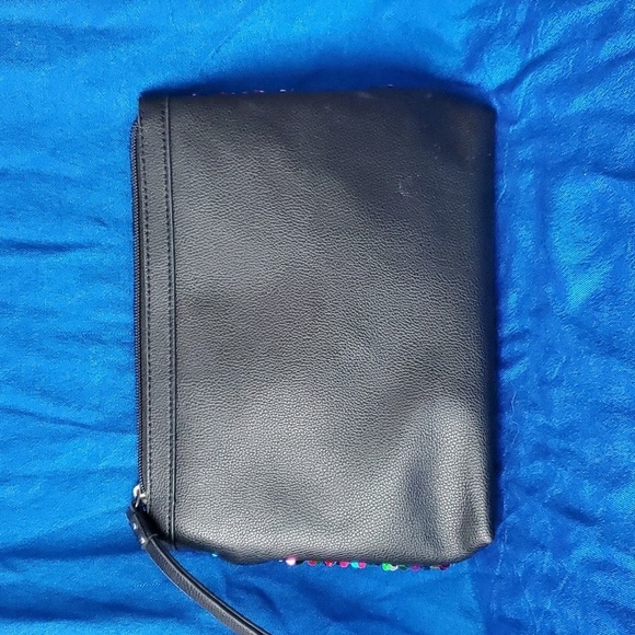 Limited Edition Victoria's Secret Sequin Pouch Make up Bag - Picture 4 of 9